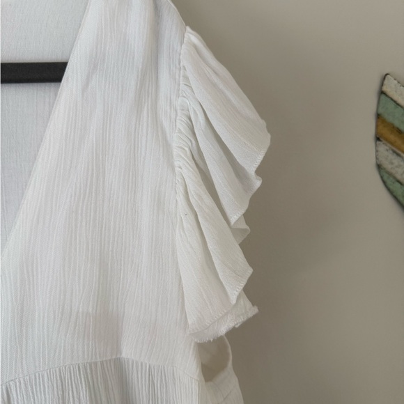 Colorblock Ruffle Sleeve Flowy Top - XL-XXL - Picture 2 of 5